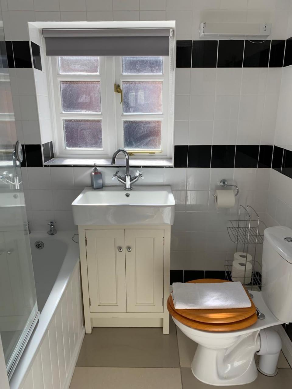 Ashbrook Lewis - Two Bedroom, Two Bathroom Cottage Nr Harwell Oxford Didcot Extérieur photo
